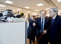 Paolo Gentiloni, Presidente del Consiglio dei ministri della Repubblica Italiana e Alfonso Fuggetta, CEO di Cefriel, all'inaugurazione della nuova sede Cefriel in viale Sarca a Milano