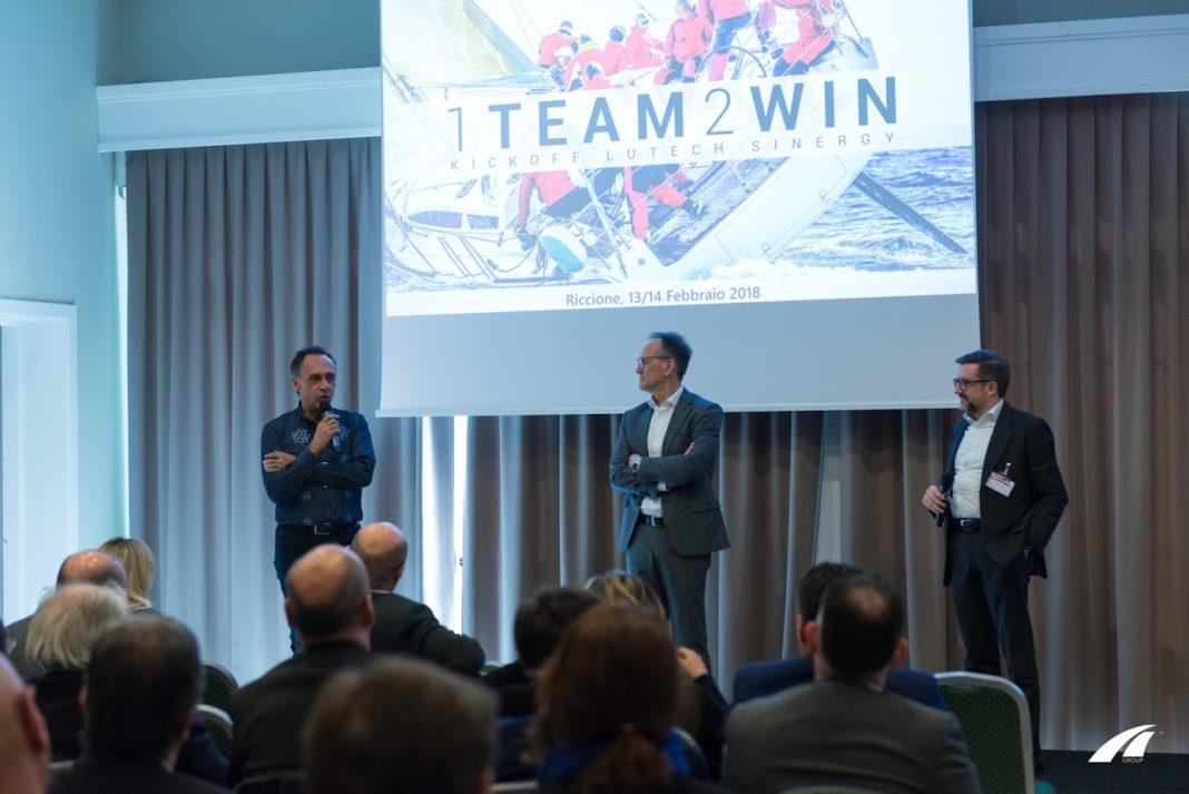 Tullio Pirovano, CEO del gruppo Lutech, Andrea Navalesi, CEO Sinergy, e Alberto Roseo, Managing Director di Lutech sul palco del Lutech Technology & Sinergy KickOff 2018