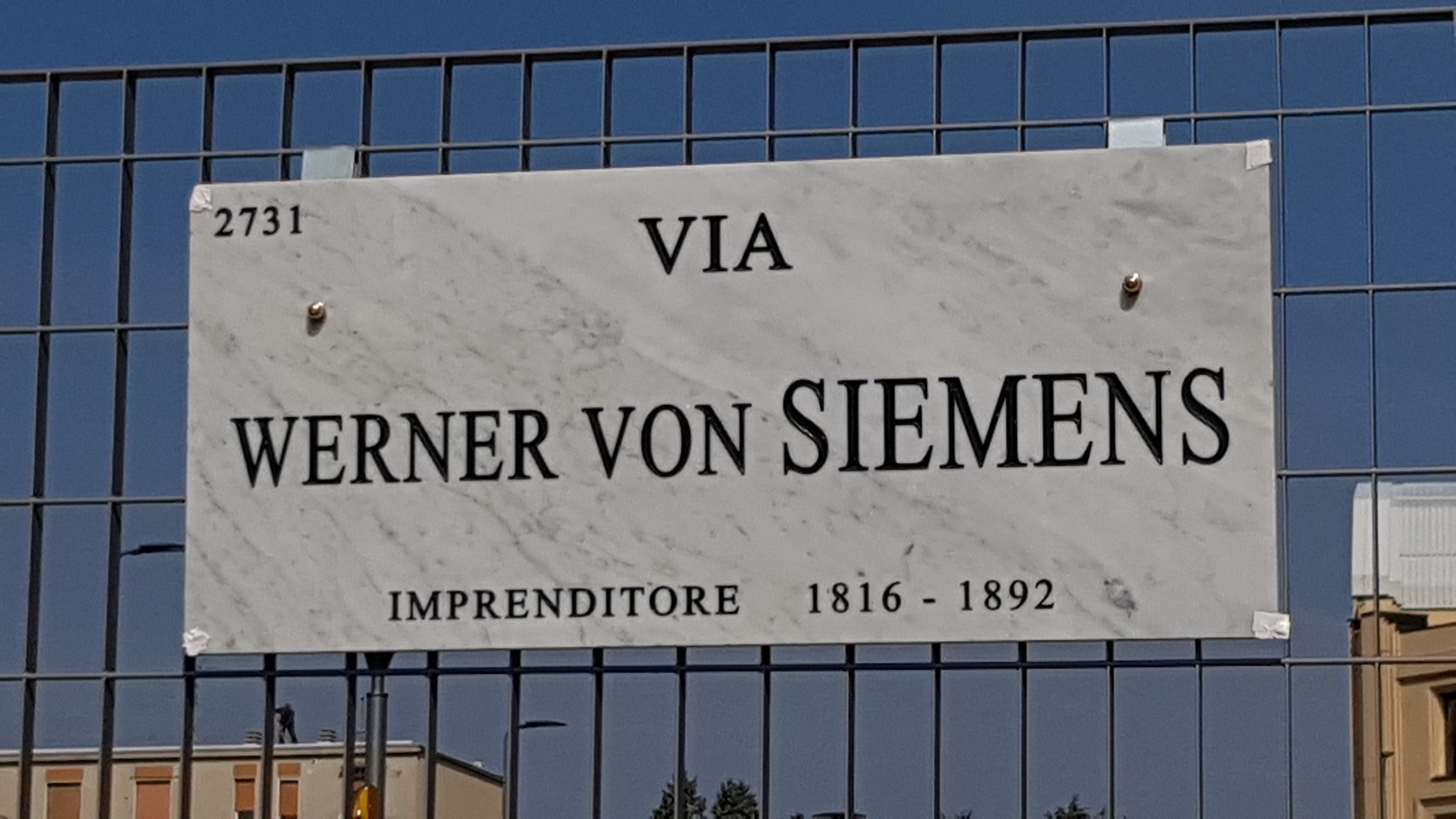 Via Werner Von Siemens a Milano