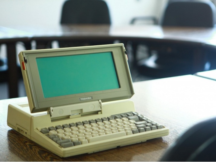 Toshiba - primo laptop lanciato nel 1985