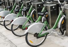 Mobilità Sostenibile Immagine di rawpixel.com su Freepik