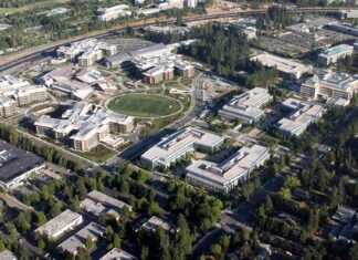 Campus Microsoft HeadQuarter (fonte: Wikipedia, licenza Pubblico Dominio)