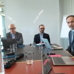 Train, GenAI artefice di dati sintetici per malattie rare Emanuele Corbetta, Head of Life Sciences di Ntt Data Italia, Saverio D’Amico,, Ceo e co-founder di Train e Matteo Della Porta, Cso e co-founder di Train e Head of Leukemia Unit di Humanitas