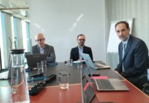 Emanuele Corbetta, Head of Life Sciences di Ntt Data Italia, Saverio D’Amico,, Ceo e co-founder di Train e Matteo Della Porta, Cso e co-founder di Train e Head of Leukemia Unit di Humanitas