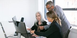 Esprinet Innovexya Servizi Immagine di pch.vector su Freepik