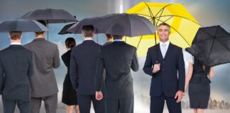 Assicurazioni Agente AumentatoImmagine di creativeart su Freepik