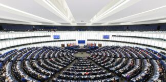 Parlamento Europeo Di Diliff - Opera propria, CC BY-SA 3.0, https://commons.wikimedia.org/w/index.php?curid=35972521